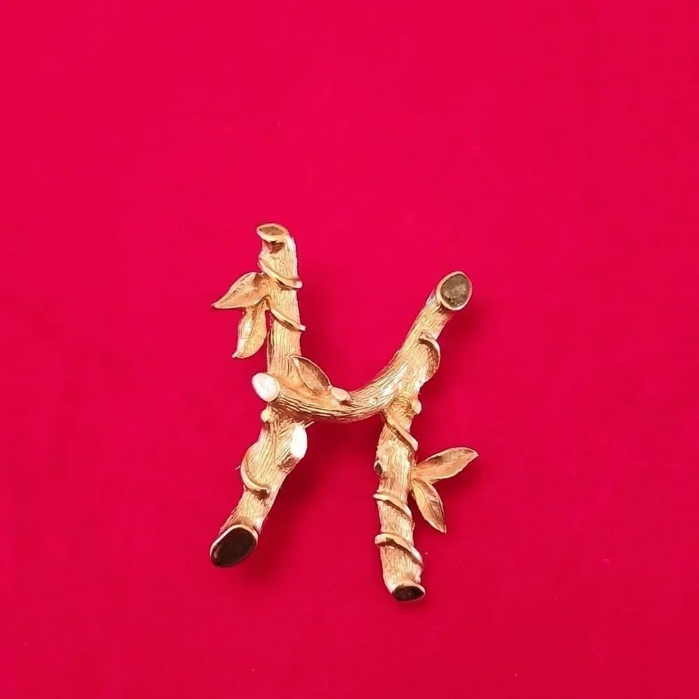 Vintage Signed Sarah Cov Gold Plated Initial H Brooch Pin